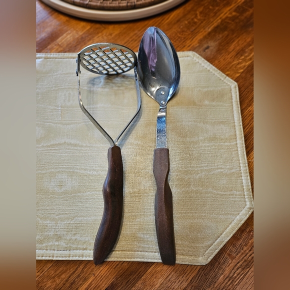 Vintage CUTCO 2 Piece Set Kitchen Utensils Composite Brown Swirl Handles - Picture 1 of 3